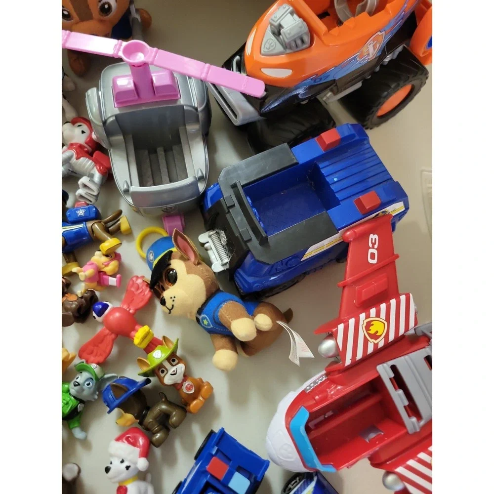 PAW Patrol  Characters & Vehicles dogs figures mixed lot Puppies Plane